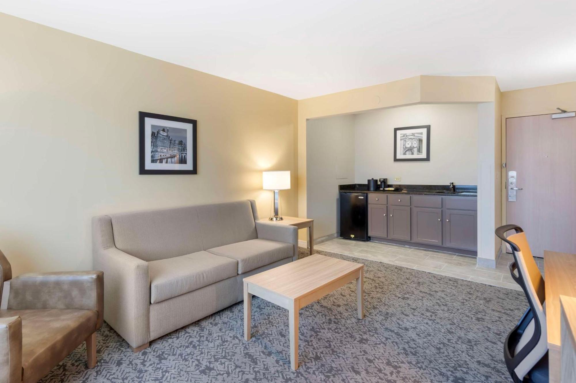 Best Western Glenview - Chicagoland Inn And Suites Esterno foto